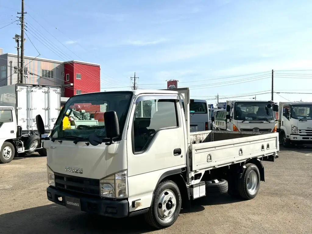 2tトラック（2トン車）とは｜サイズ・寸法図・積載量・荷台寸法など解説