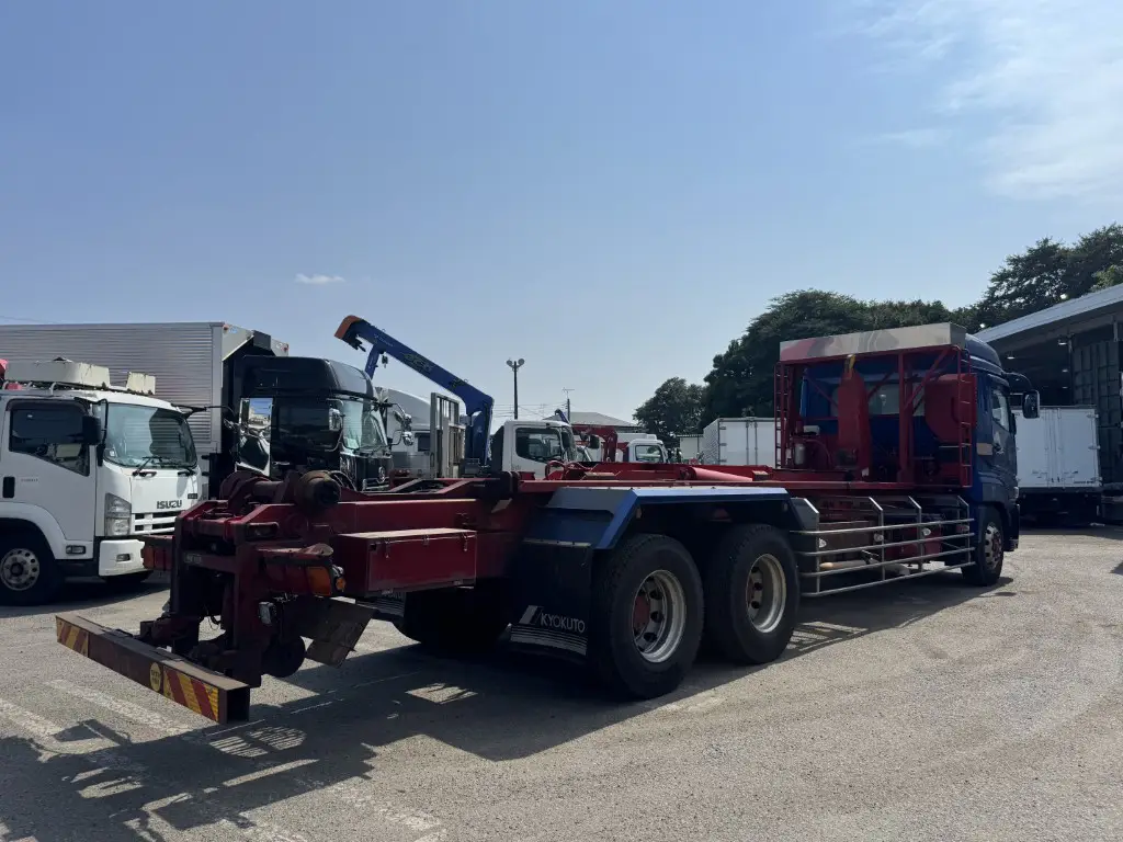 アームロール車